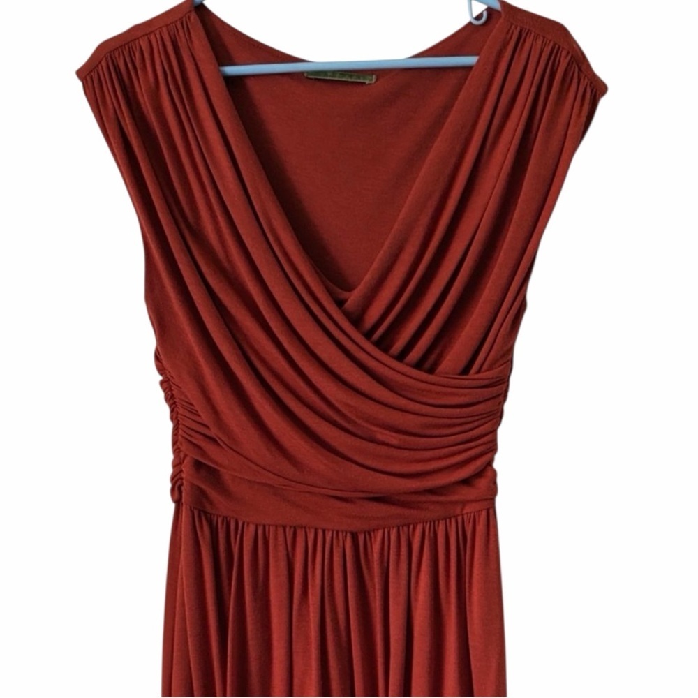 Anthropologie Velvet by Graham & Spencer Rust Jersey Faux Wrap Midi Dress M - Picture 3 of 9